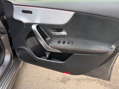 Mercedes-Benz A Class A 220 AMG LINE PREMIUM 20