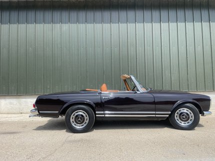 Mercedes-Benz W113 280SL 1