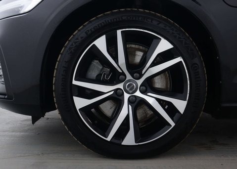Volvo V60 2.0 V60 R-Design T6 Recharge AWD Auto 4WD 5dr 17