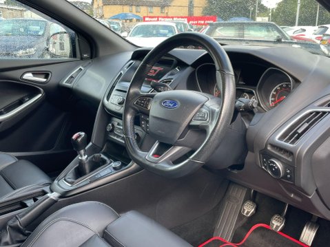 Ford Focus 2.0T EcoBoost ST-3 Euro 6 (s/s) 5dr 19
