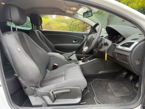 Renault Megane 1.5 dCi Dynamique Euro 4 3dr 8
