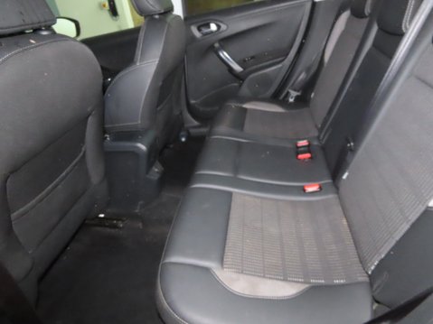 Peugeot 2008 ALLURE 7