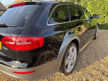 Audi A4 Allroad 2.0 TDI Sport S Tronic quattro Euro 5 (s/s) 5dr 10