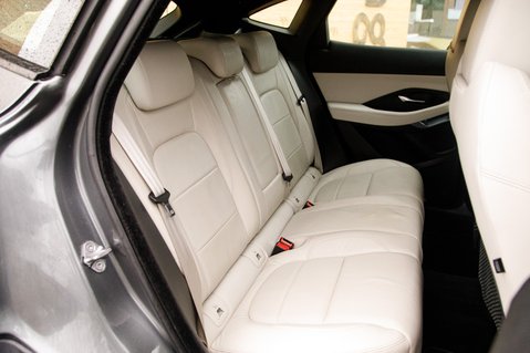 Jaguar E-Pace R-DYNAMIC S 38
