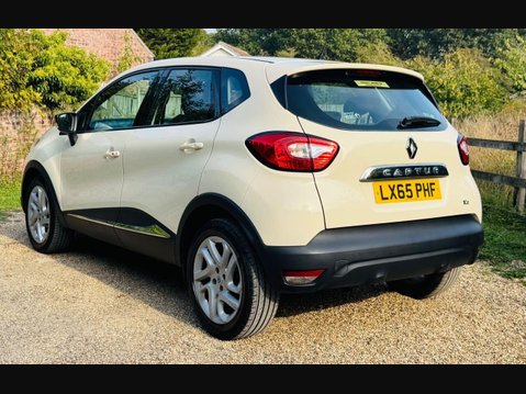 Renault Captur 0.9 TCe ENERGY Dynamique Nav SUV 5dr Petrol Manual Euro 6 (s/s) (90 ps) 6