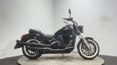 Suzuki Intruder 800 VL 2015 26K CUSTOM LOOKS MOT SERVICED CRUISER BIKE 800CC A2 1