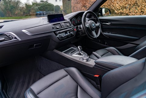 BMW M2 COMPETITION 8