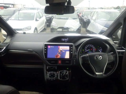 Toyota Esquire Hybrid 1.8 Hybrid Gi Edition 8