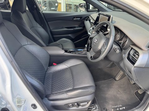 Toyota C-HR EXCEL 18