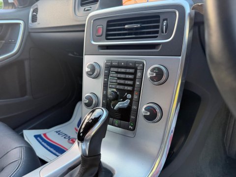 Volvo V60 2.0 T4 SE Nav Auto Euro 6 (s/s) 5dr 14
