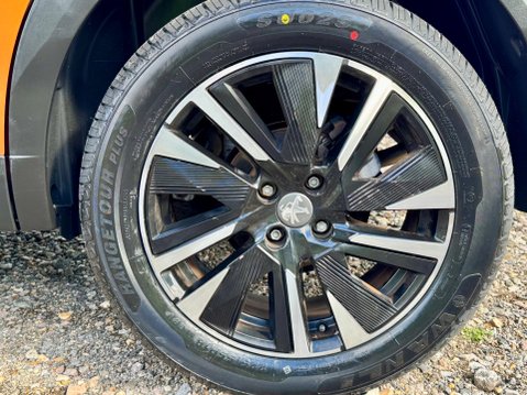 Peugeot 2008 PURETECH S/S GT LINE 63