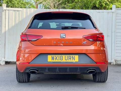 SEAT Leon 2.0 TSI CUPRA 300 Petrol DSG Euro 6 (s/s) (300 ps) 6