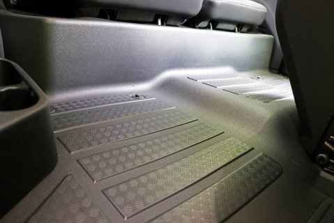 Defender 90 Commercial 2