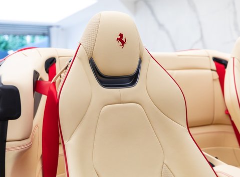 Ferrari Portofino 14