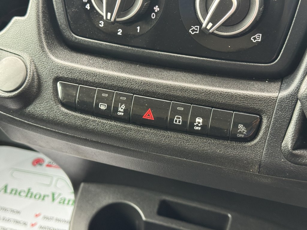 2024 Citroen RelayMWB L2H2 Medium Roof Enterprise 35 Air Con Camera Sensors EURO 6 — thumbnail 32 of 49