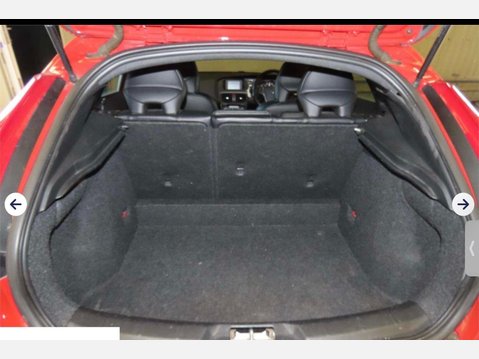 Volvo V40 2.0 T2 R-Design Euro 6 (s/s) 5dr 9