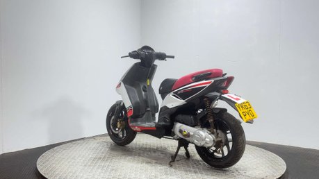 Aprilia SR 2013 12K RUNNING 2 STROKE PROJECT SCOOTER 50CC LEARNER BIKE 6