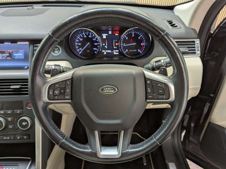 Land Rover Discovery Sport 2.0 Discovery Sport Luxury HSE TD4 Auto 4WD 5dr 76