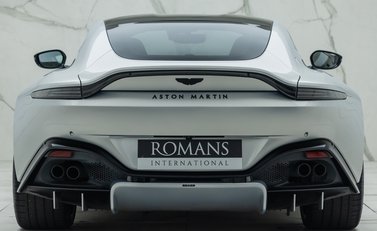 Aston Martin V8 Vantage 8