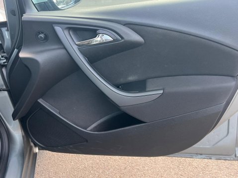 Vauxhall Astra 1.6i Design Euro 6 5dr 33