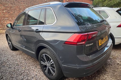 Volkswagen Tiguan SE NAVIGATION TDI BMT DSG -FRONT + REAR CAMERAS  2