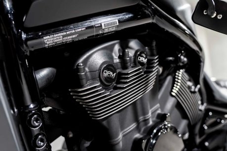 Harley-Davidson V-Rod VRSCDX NIGHT ROD SP 1250 14. BESPOKE ONE-OFF EXAMPLE. 400 SECTION REAR. 32