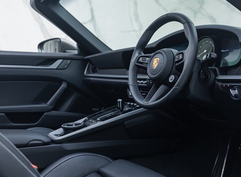 Porsche 911 Targa 4S (992) 17