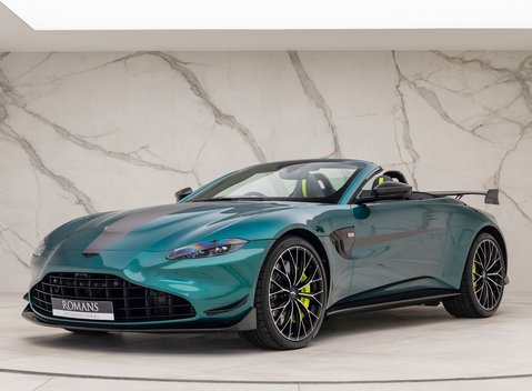 Aston Martin V8 Vantage Roadster F1 Edition 7