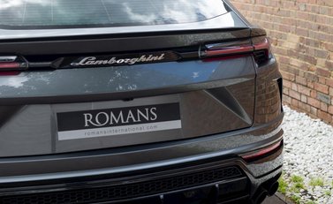 Lamborghini Urus 26