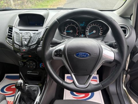 Ford Fiesta ZETEC S 2