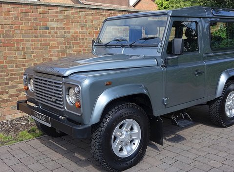 Land Rover 90 County 8