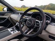 Jaguar F-Pace 5.0 SVR 13