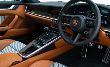 Porsche 911 (992) Sport Classic 9