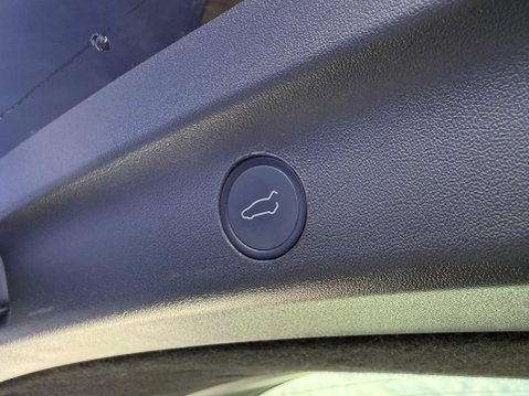 Tesla Model Y (Dual Motor) Long Range SUV 5dr Electric Auto 4WDE (384 bhp) 24