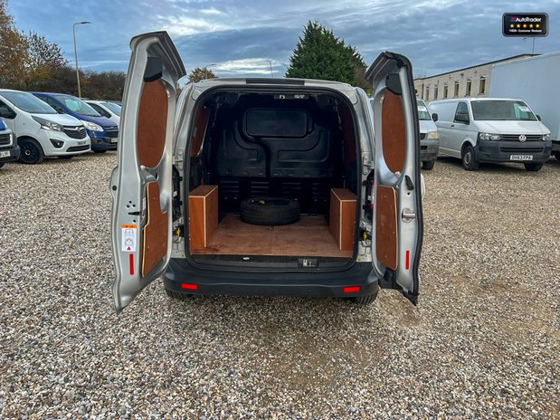 Ford Transit Courier SWB L1H1 Low Roof Limited Air Con Alloys Sensors E 8
