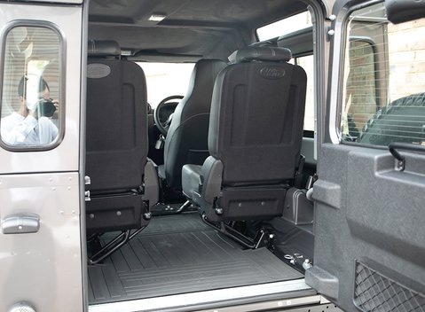 Land Rover Defender 90 TD XS Station Wagon 32