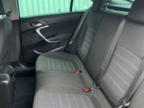 Vauxhall Insignia 1.6 Insignia SRI Nav CDTI Auto 5dr 20