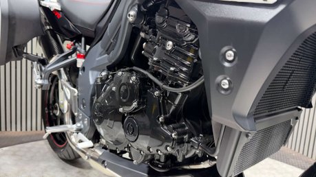 Triumph Tiger 2014 ONLY 12K ADVENTURE BIKE PANNIERS LONG MOT 1050CC 19