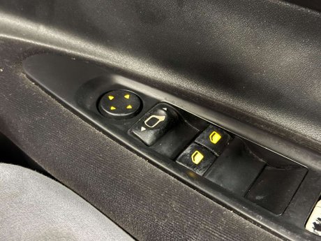Citroen C4 1.6i 16V SX 5dr 17