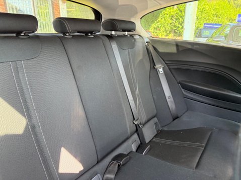 BMW 1 Series 2.0 118d Sport Auto Euro 6 (s/s) 3dr 12
