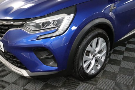 Renault Captur ICONIC TCE 31