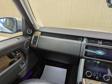Land Rover Range Rover 3.0 Range Rover Vogue SE SDV6 Auto 4WD 5dr 52