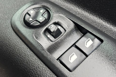 Peugeot Partner 102 ps BlueHdi Professional L2 37