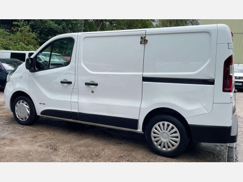 Renault Trafic 1.6 dCi 27 Business+ SWB Standard Roof Euro 5 5dr 18