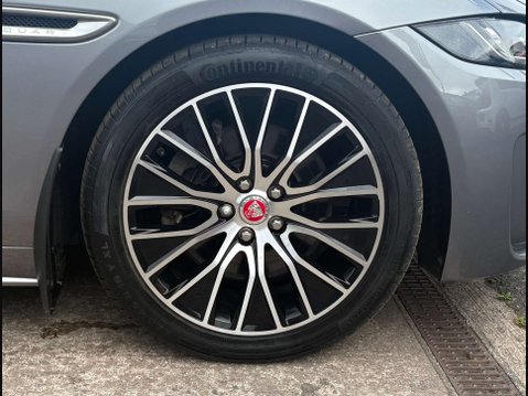 Jaguar XE 2.0 XE R-Dynamic S D Auto 4dr 70