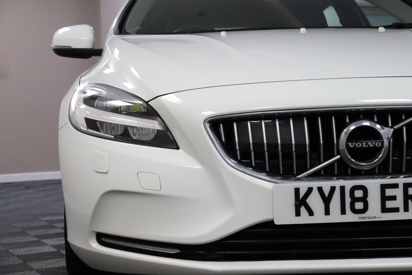 2018 Volvo V40 — image 21