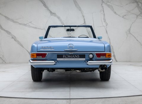 Mercedes-Benz 280 SL W113 Pagoda 11