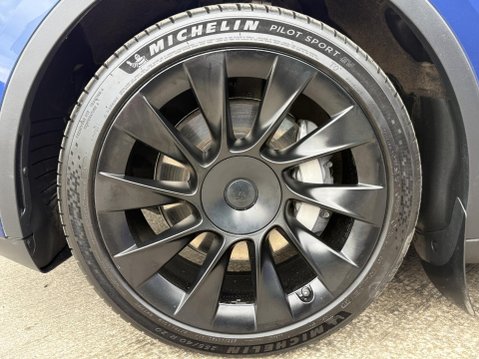 Tesla Model Y (Dual Motor) Long Range SUV 5dr Electric Auto 4WDE (384 bhp) 17