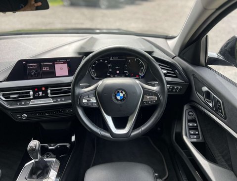 BMW 1 Series 2.0 118D Sport 5dr 19