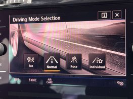 Volkswagen Golf 2.0 Golf R TSi 4WD 5dr 52